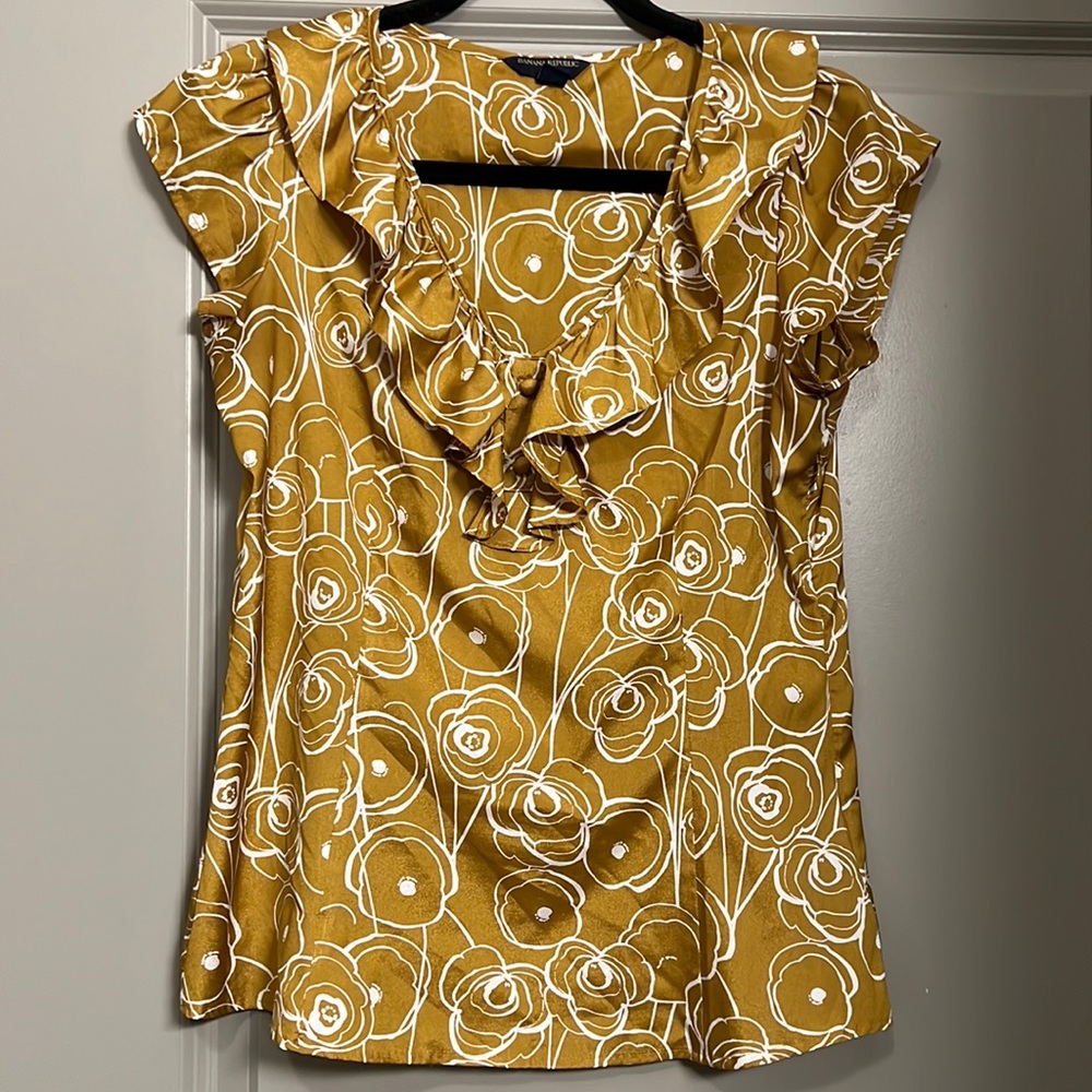 Banana Republic Floral Cap Sleeve Top